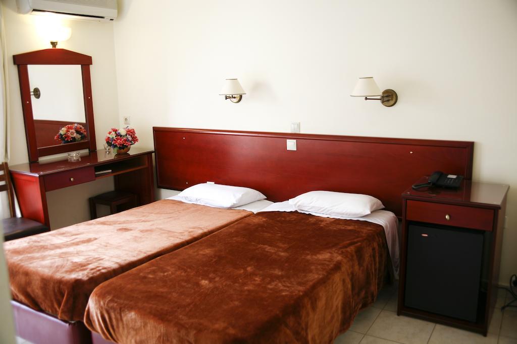 Ilion Hotel Loutraki  Room photo